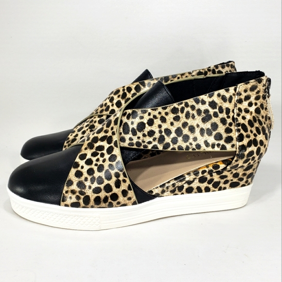 Restricted NEW! Cheeta Print, Platform, Wedge. Women's Size 9M - Picture 2 of 12